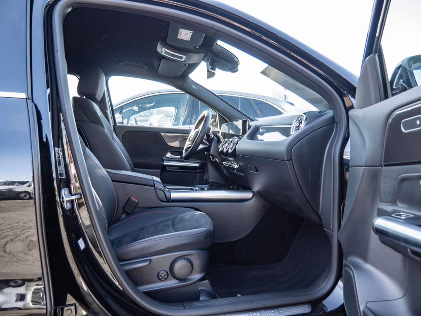 Mercedes GLA 180 AMG Line - 2025 - Joinsteer - #2