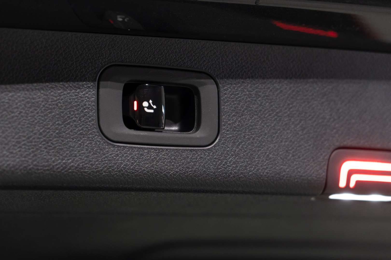 Mercedes Classe E Break 300 AMG Line - 2025 - Joinsteer - #23