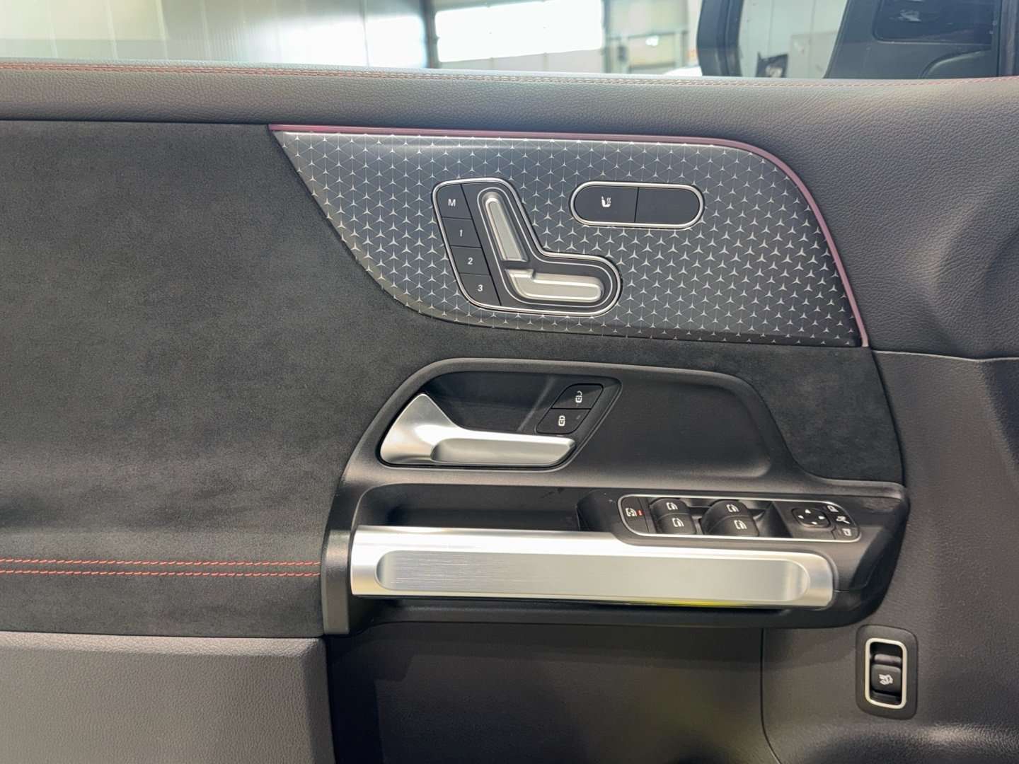 Mercedes EQB 250+ AMG Line - 2025 - Joinsteer - #13