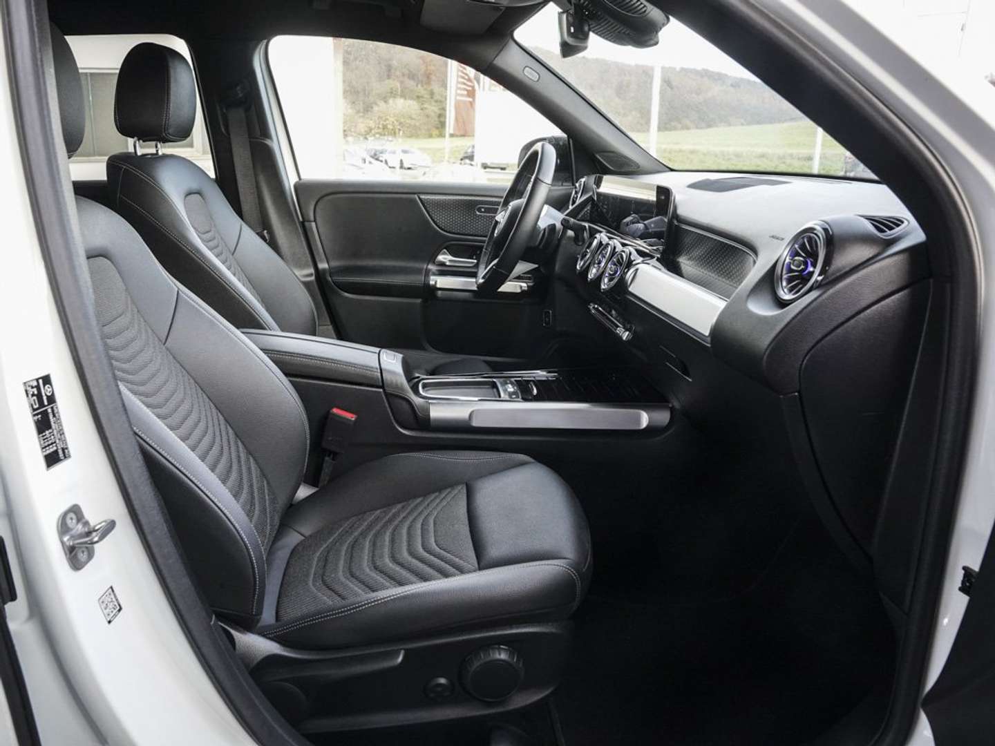 Mercedes GLB 200 Progressive - 2025 - Joinsteer - #7