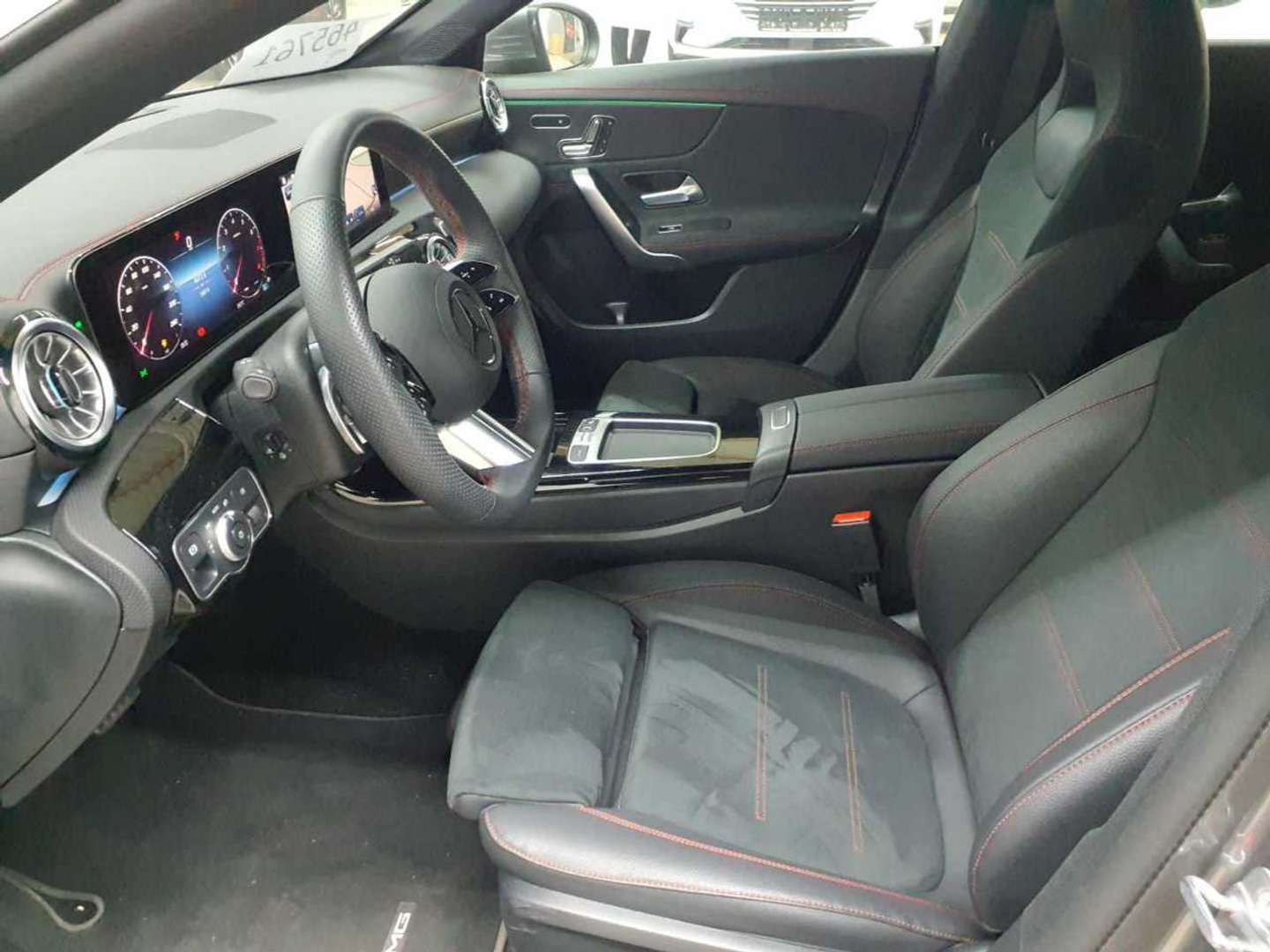 Mercedes CLA 180 AMG Line - 2025 - Joinsteer - #2