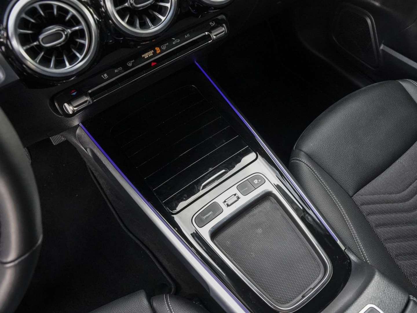 Mercedes GLB 200 Progressive - 2025 - Joinsteer - #16