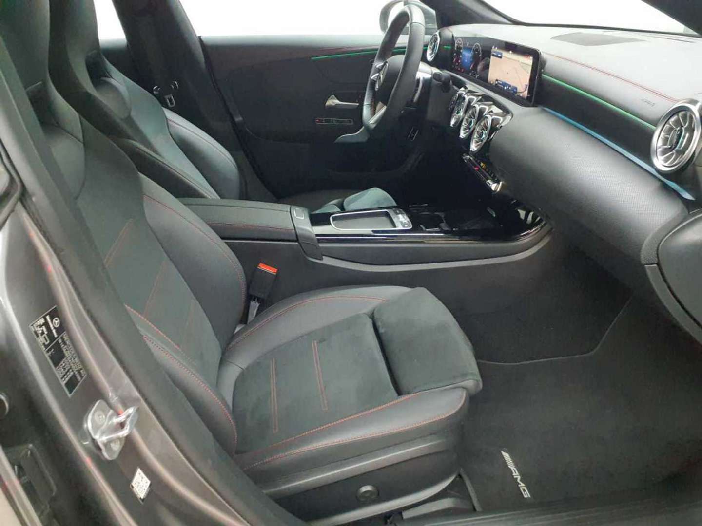 Mercedes CLA 180 AMG Line - 2025 - Joinsteer - #11