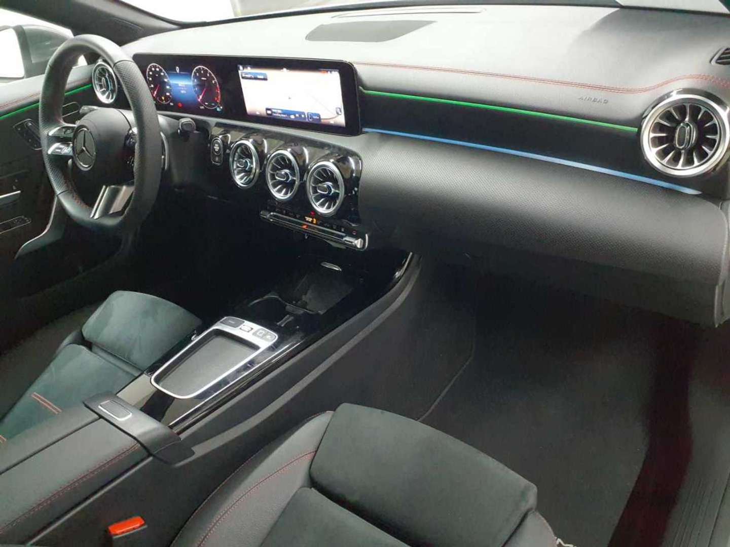 Mercedes CLA 180 AMG Line - 2025 - Joinsteer - #12