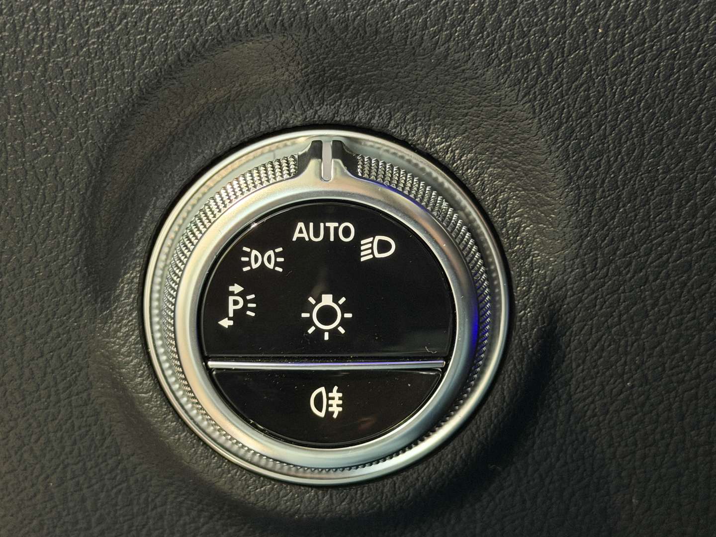 Mercedes Classe C 180 Night Edition - 2024 - Joinsteer - #25