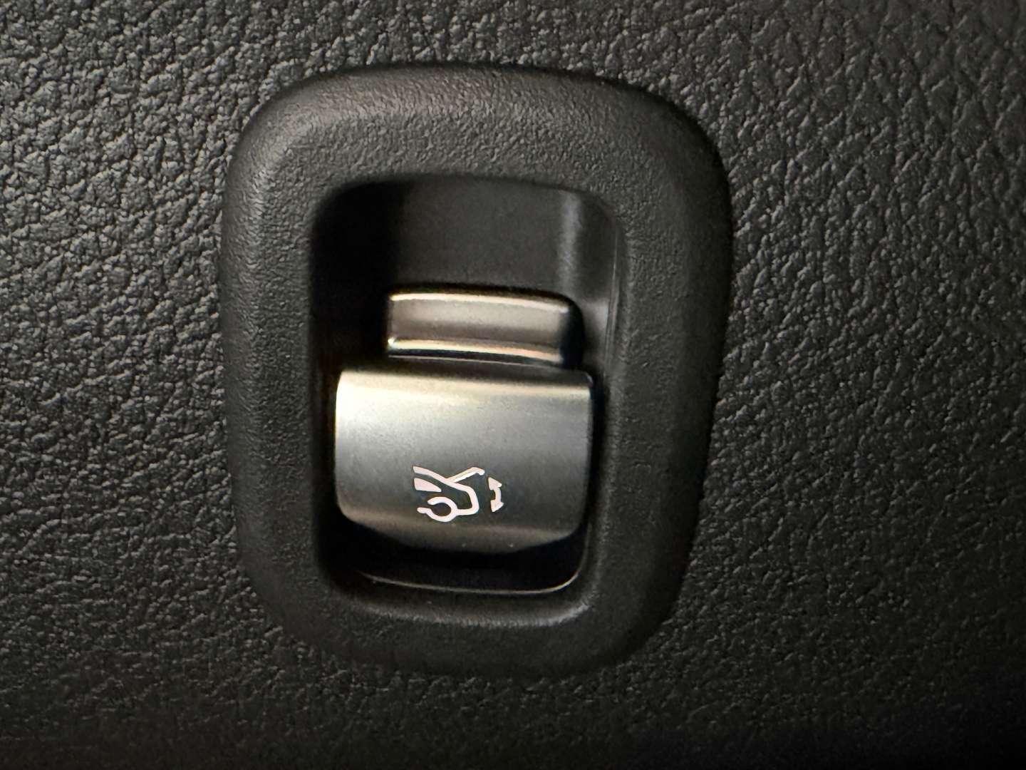 Mercedes Classe C 180 Night Edition - 2024 - Joinsteer - #28