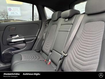 Mercedes GLA 200 200 Night — photo 8