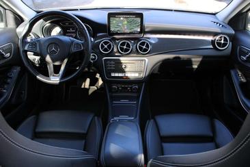 Mercedes GLA 200 D 4Matic Premium — photo 12
