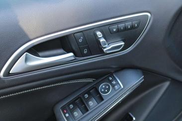 Mercedes GLA 200 D 4Matic Premium — photo 15