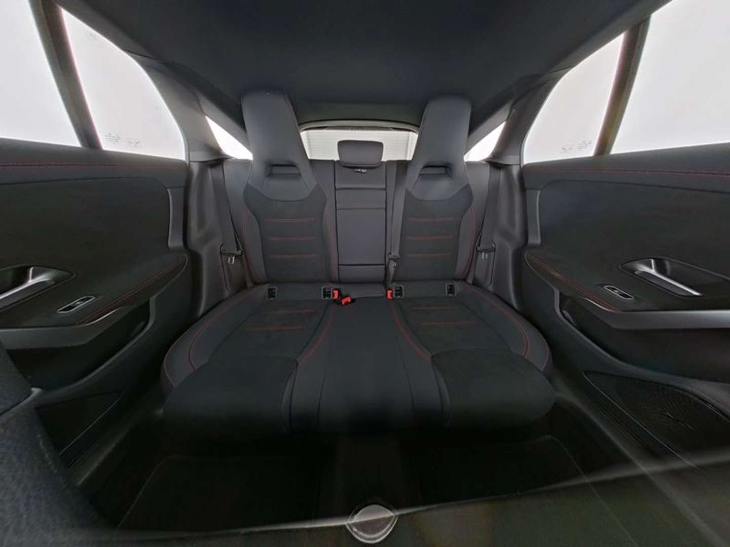 Mercedes CLA 200 Night Edition - 2025 - Joinsteer - #6