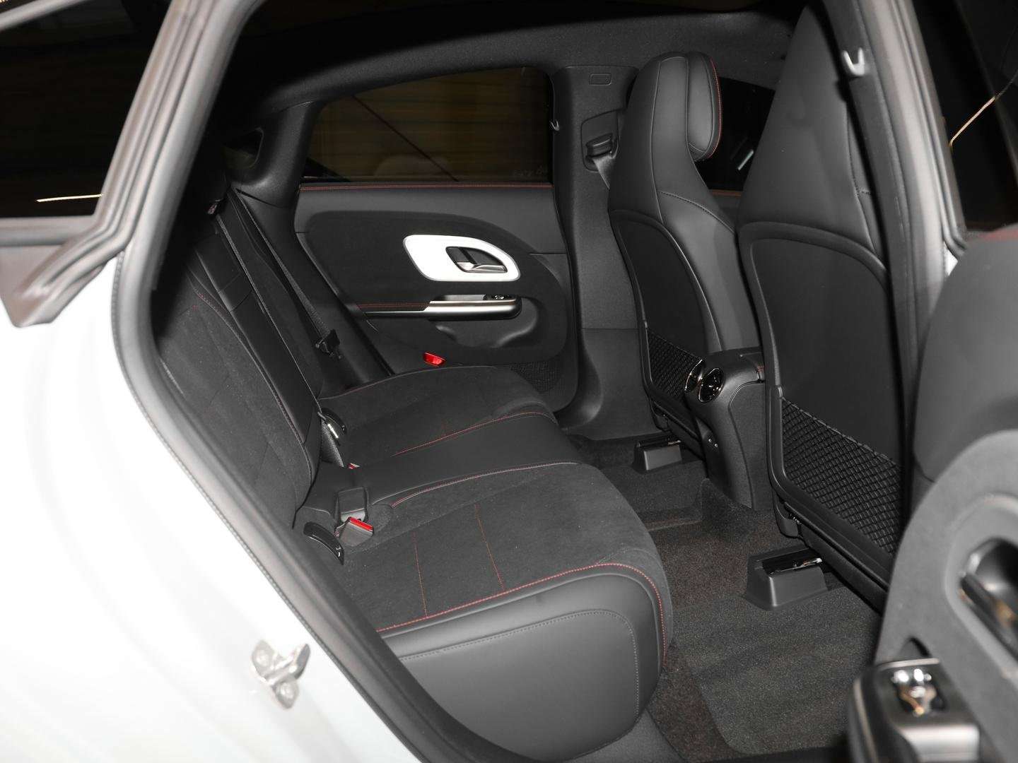 Mercedes CLA 180 AMG Line - 2026 - Joinsteer - #5