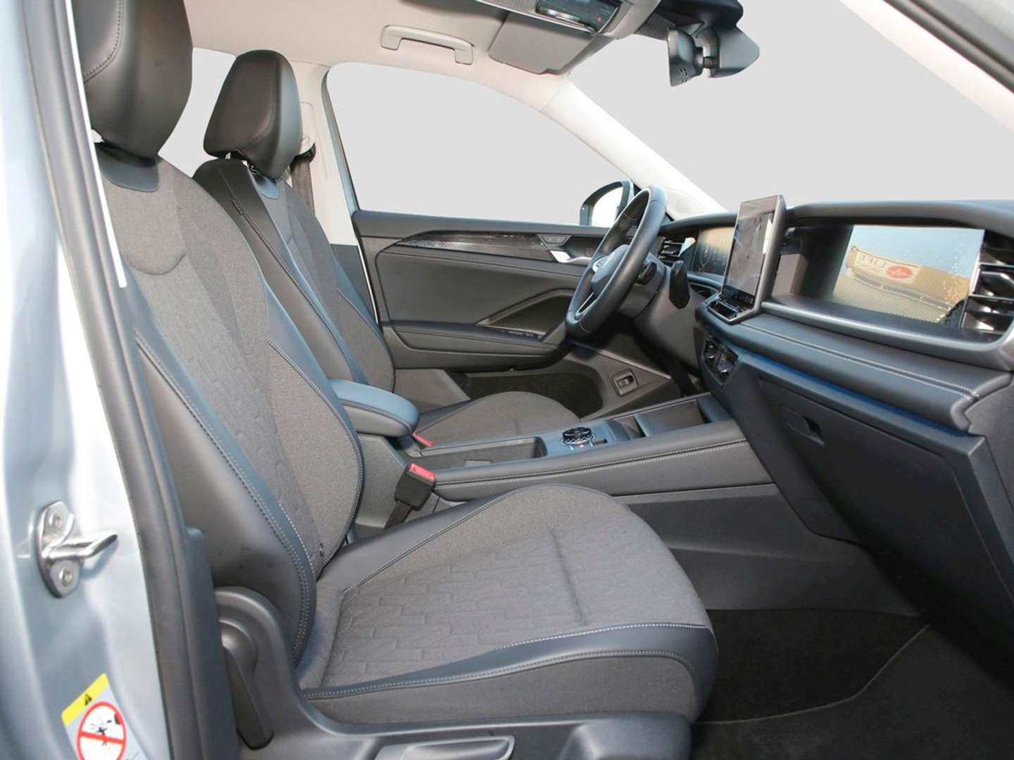 Volkswagen T-CROSS EHybrid Life - 2025 - Joinsteer - #8