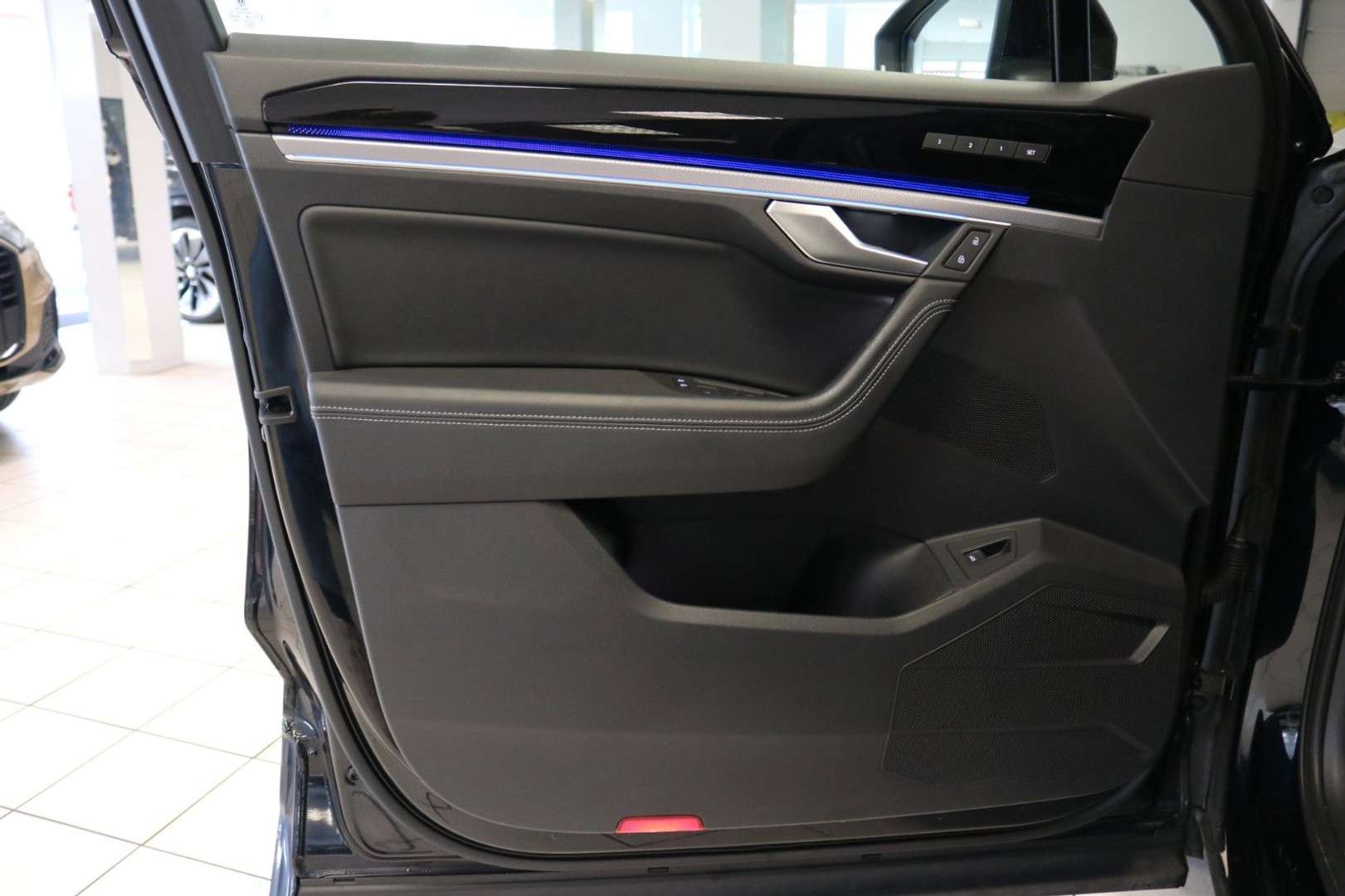 Volkswagen Touareg R-Line Black Style - 2021 - Joinsteer - #12