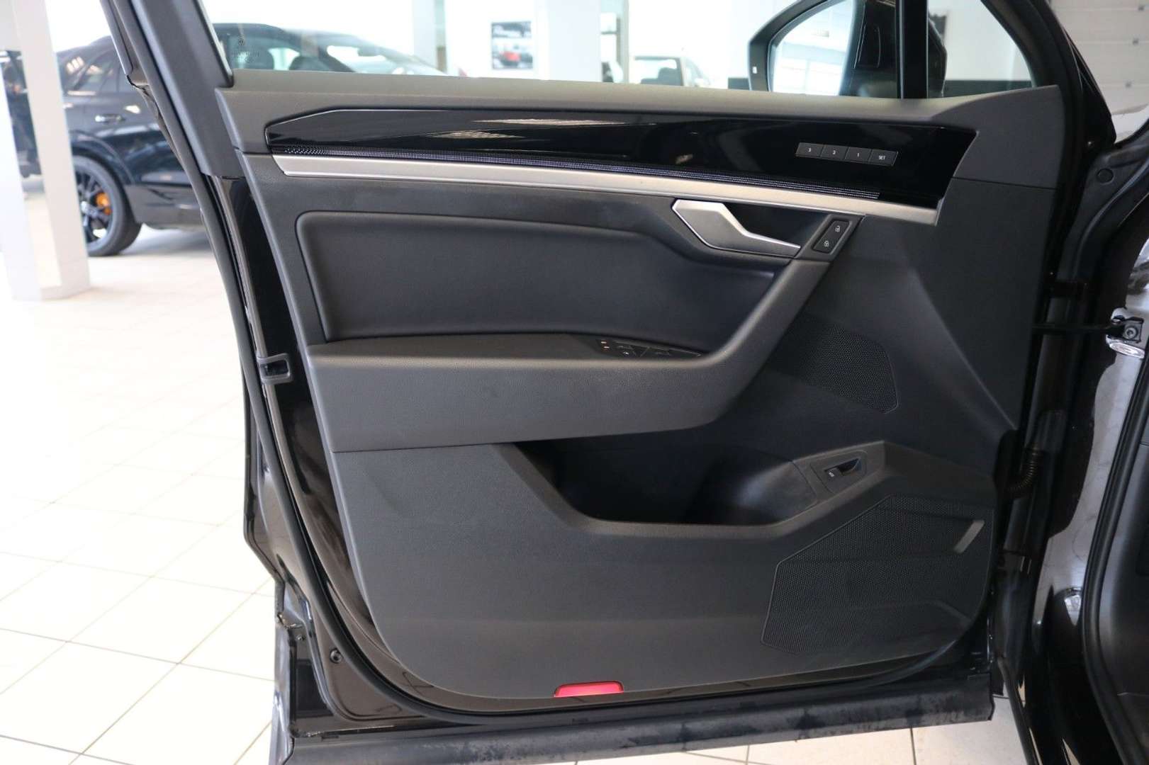 Volkswagen Touareg R-Line - 2023 - Joinsteer - #12