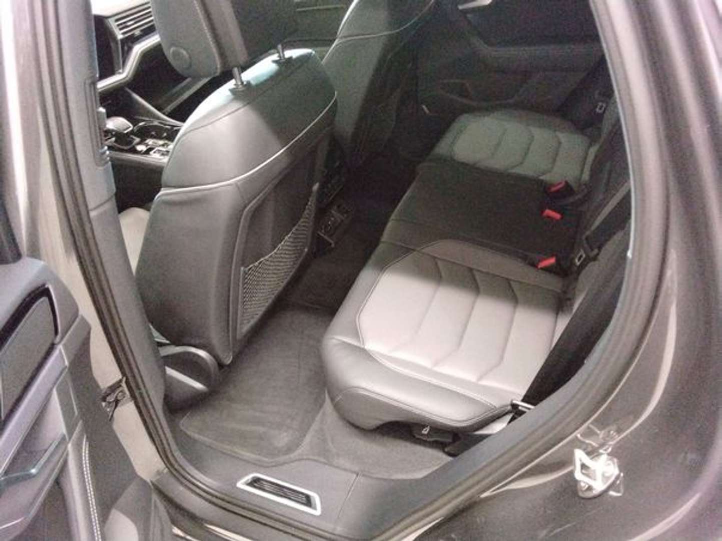 Volkswagen Touareg R-Line - 2025 - Joinsteer - #5