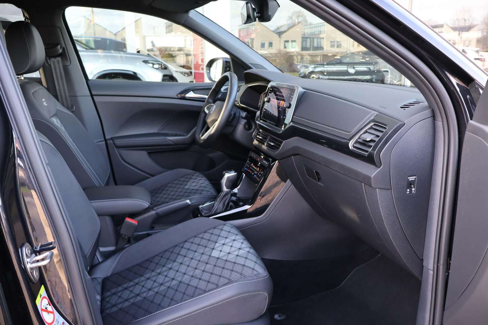 Volkswagen T-CROSS R-Line - 2025 - Joinsteer - #14