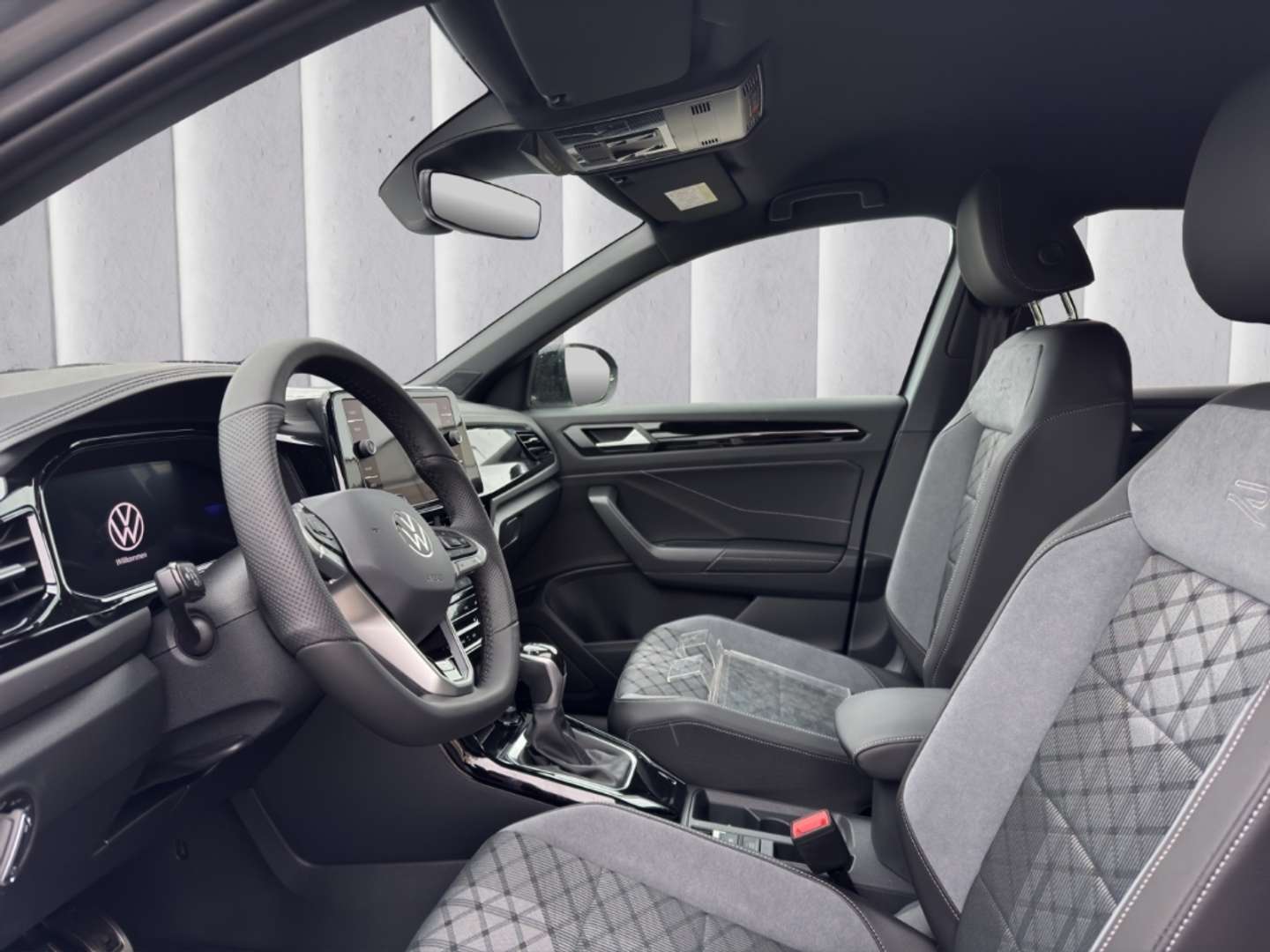 Volkswagen T-Roc R-Line - 2026 - Joinsteer - #4