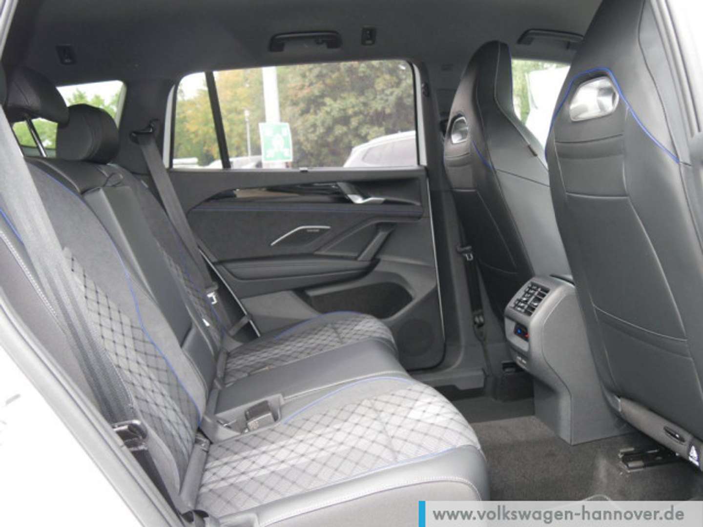 Volkswagen T-CROSS EHybrid R-Line - 2026 - Joinsteer - #6