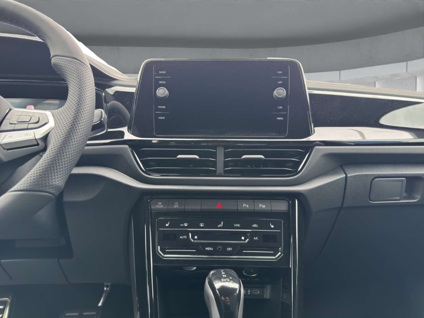 Volkswagen T-Roc R-Line - 2026 - Joinsteer - #10