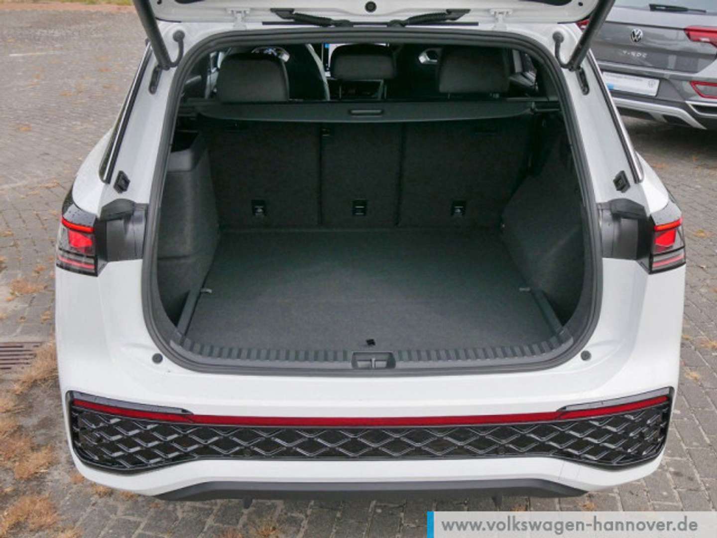 Volkswagen T-CROSS EHybrid R-Line - 2026 - Joinsteer - #8