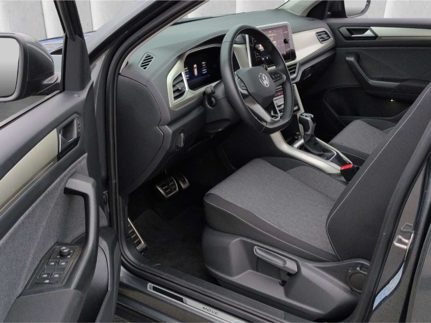 Volkswagen T-Roc TSI Move - 2024 - Joinsteer - #4