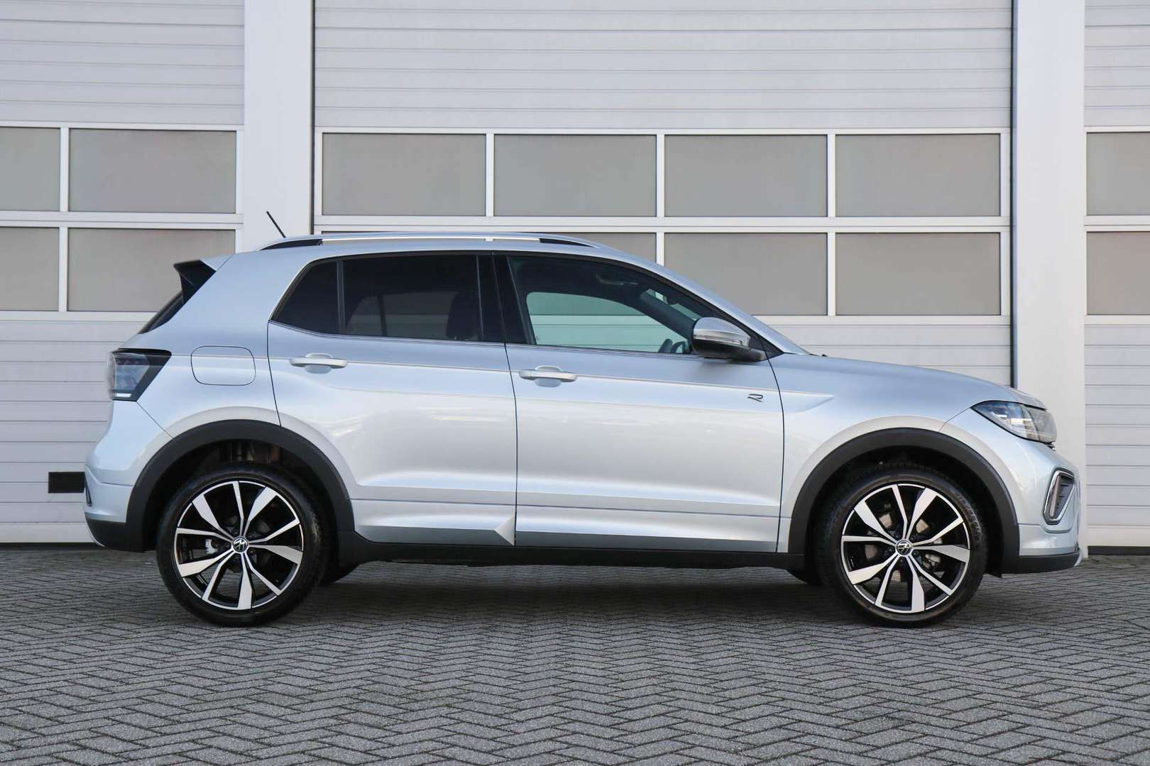Volkswagen T-CROSS R-Line - 2025 - Joinsteer - #2