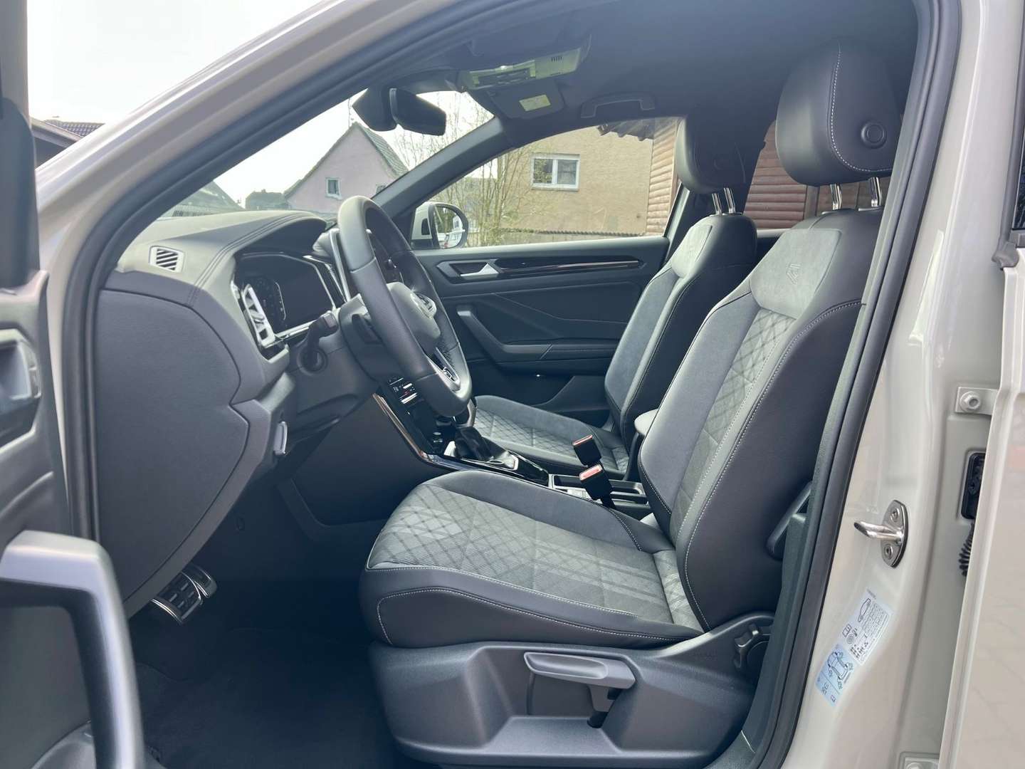 Volkswagen T-Roc R-Line - 2024 - Joinsteer - #5