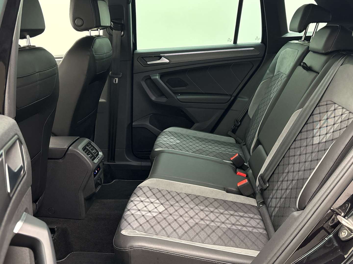 Volkswagen TIGUAN TSI R-Line - 2022 - Joinsteer - #11