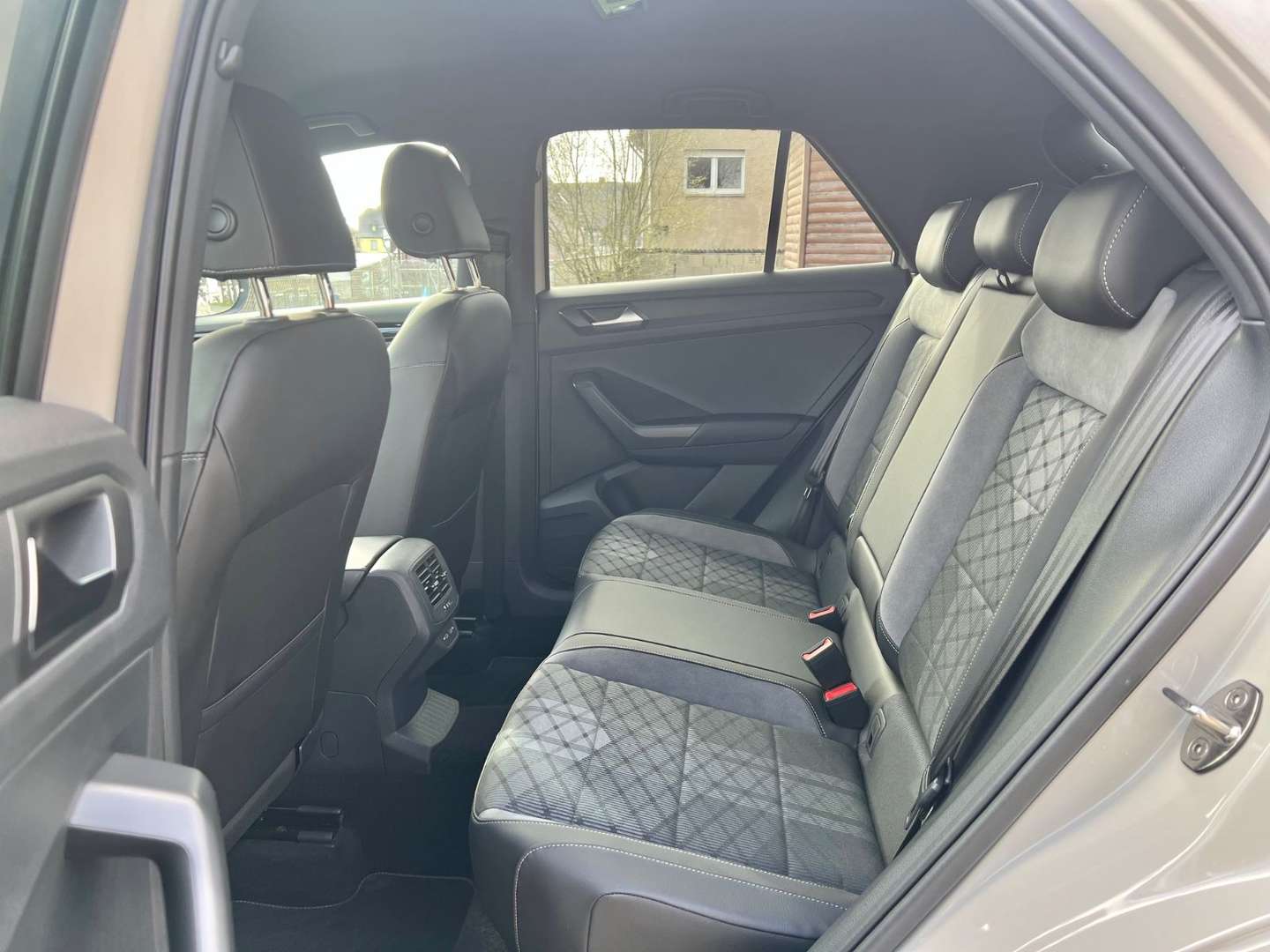 Volkswagen T-Roc R-Line - 2024 - Joinsteer - #14