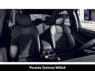 Porsche Macan T — photo 6