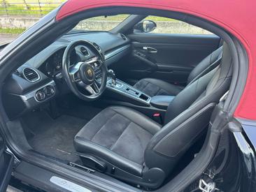 Porsche 718 Boxster T — photo 10
