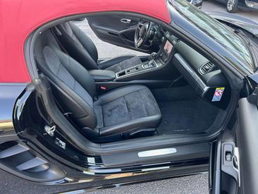 Porsche 718 Boxster T — photo 12