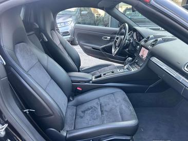 Porsche 718 Boxster T — photo 13