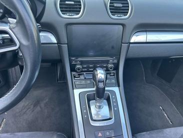Porsche 718 Boxster T — photo 21