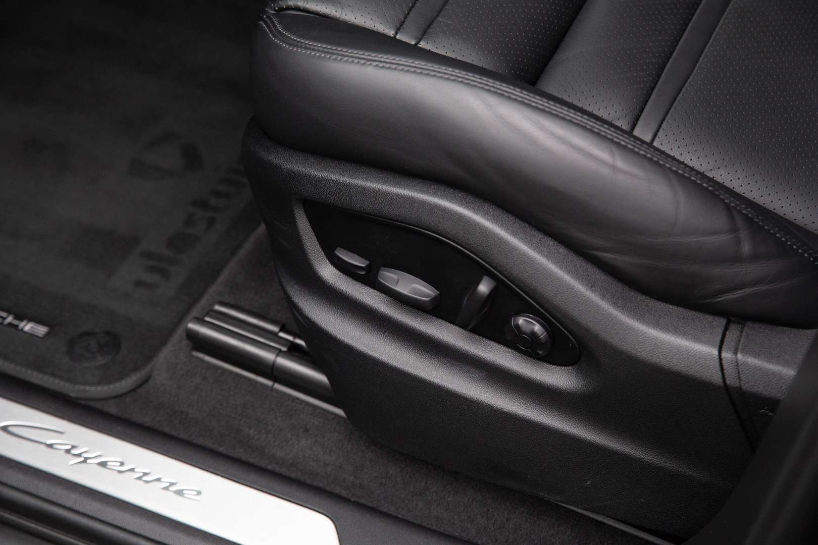 Porsche Cayenne III E-Hybrid - 2025 - Joinsteer - #40