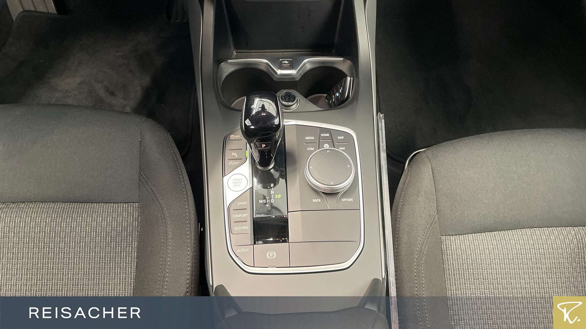 BMW 118i Advantage - 2024 - Joinsteer - #11