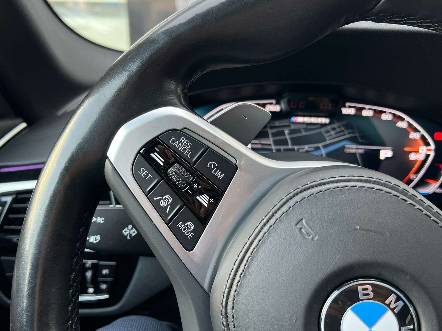 BMW Série 5 M550i XDrive - 2022 - Joinsteer - #17