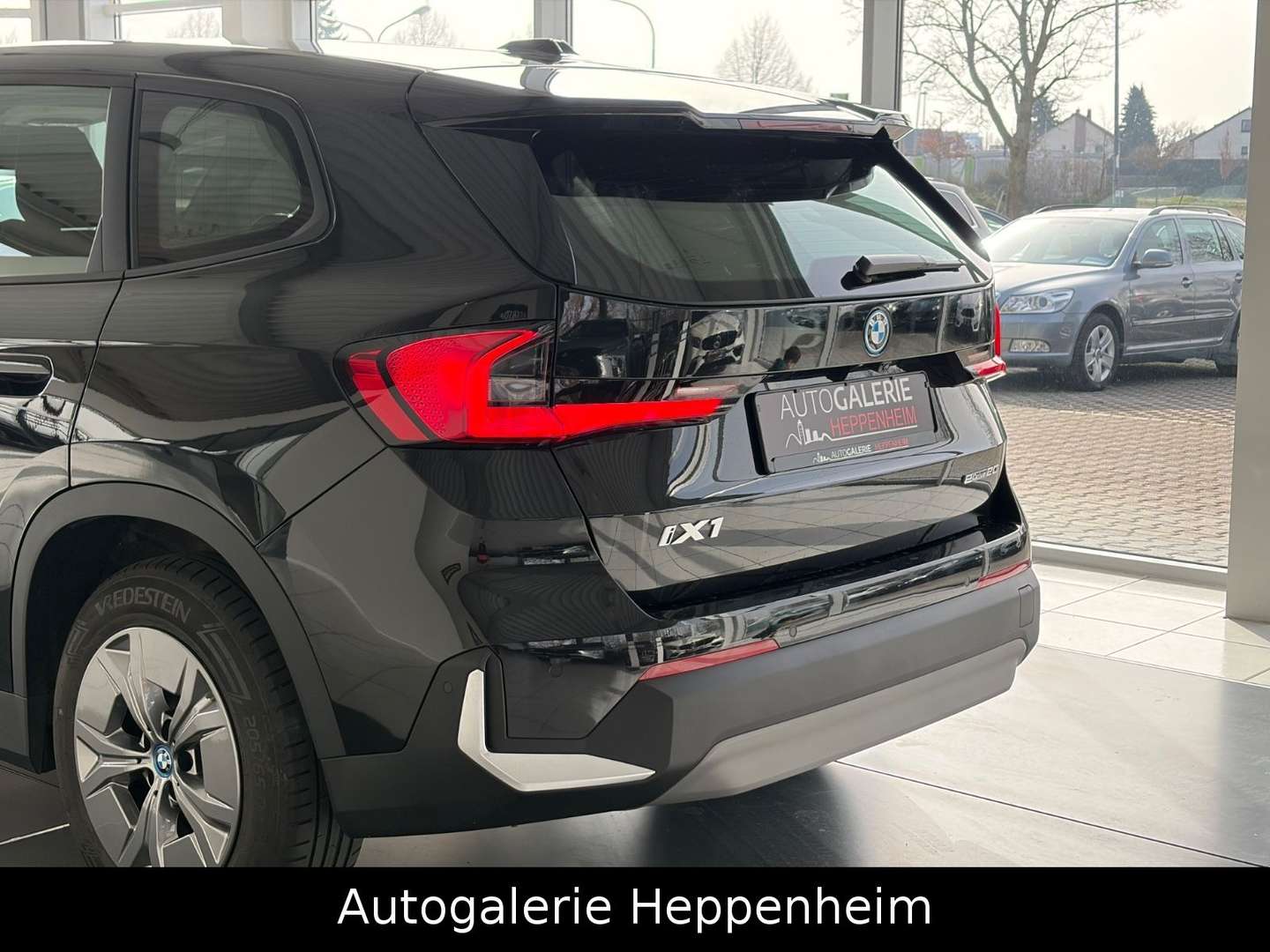 BMW IX1 20 EDrive - 2024 - Joinsteer - #9