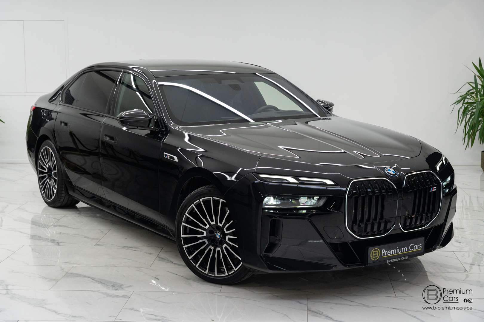 BMW Série 7 Individual 760e XDrive - 2026 - Joinsteer - #8