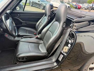 Porsche 993 Carrera — photo 21