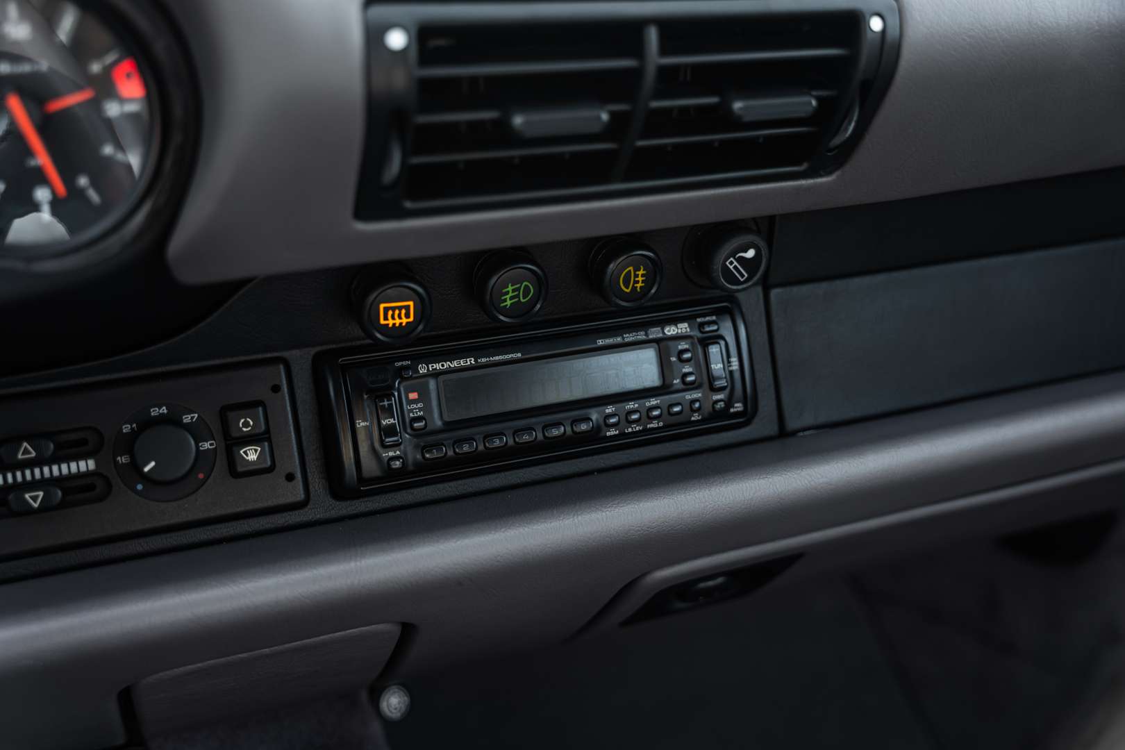 Porsche 964 CARRERA 4 - 1994 - Joinsteer - #30