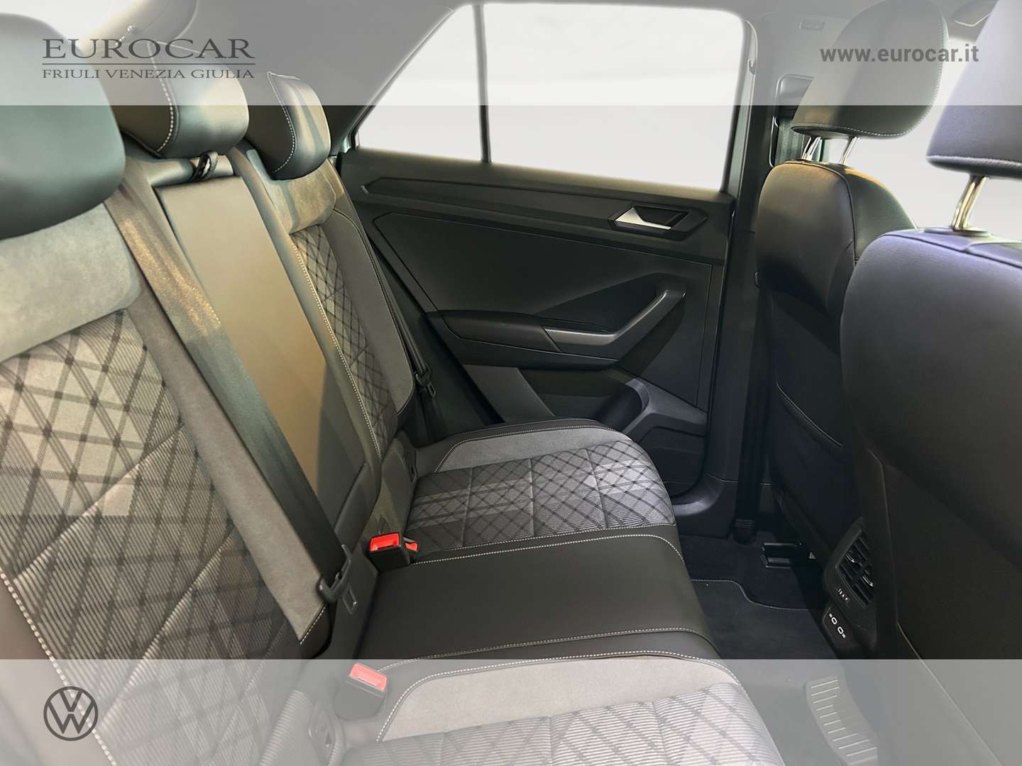 Volkswagen T-Roc R-Line - 2024 - Joinsteer - #10