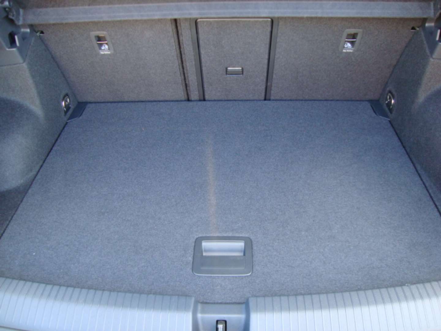 Volkswagen T-Roc R-Line - 2024 - Joinsteer - #8