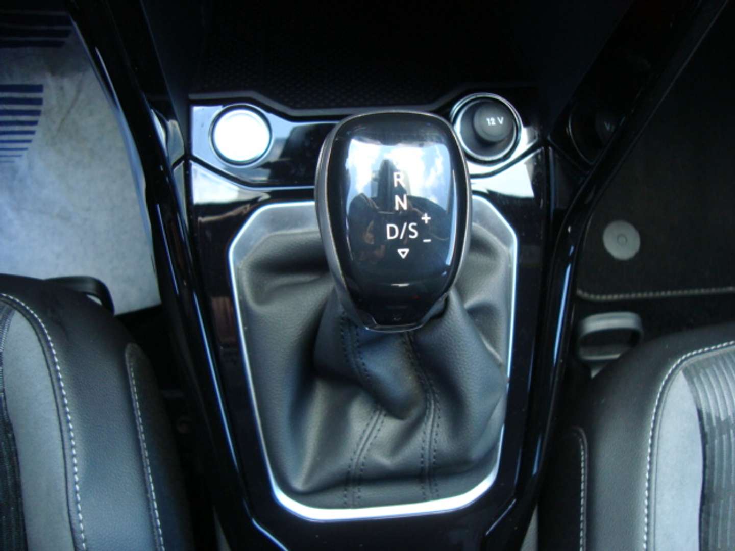 Volkswagen T-Roc R-Line - 2024 - Joinsteer - #10