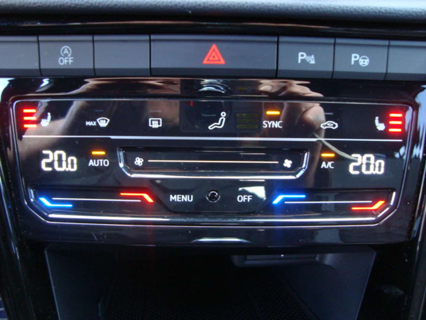 Volkswagen T-Roc R-Line - 2024 - Joinsteer - #11