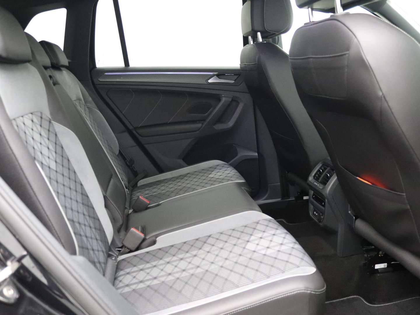 Volkswagen TIGUAN R-Line - 2022 - Joinsteer - #8
