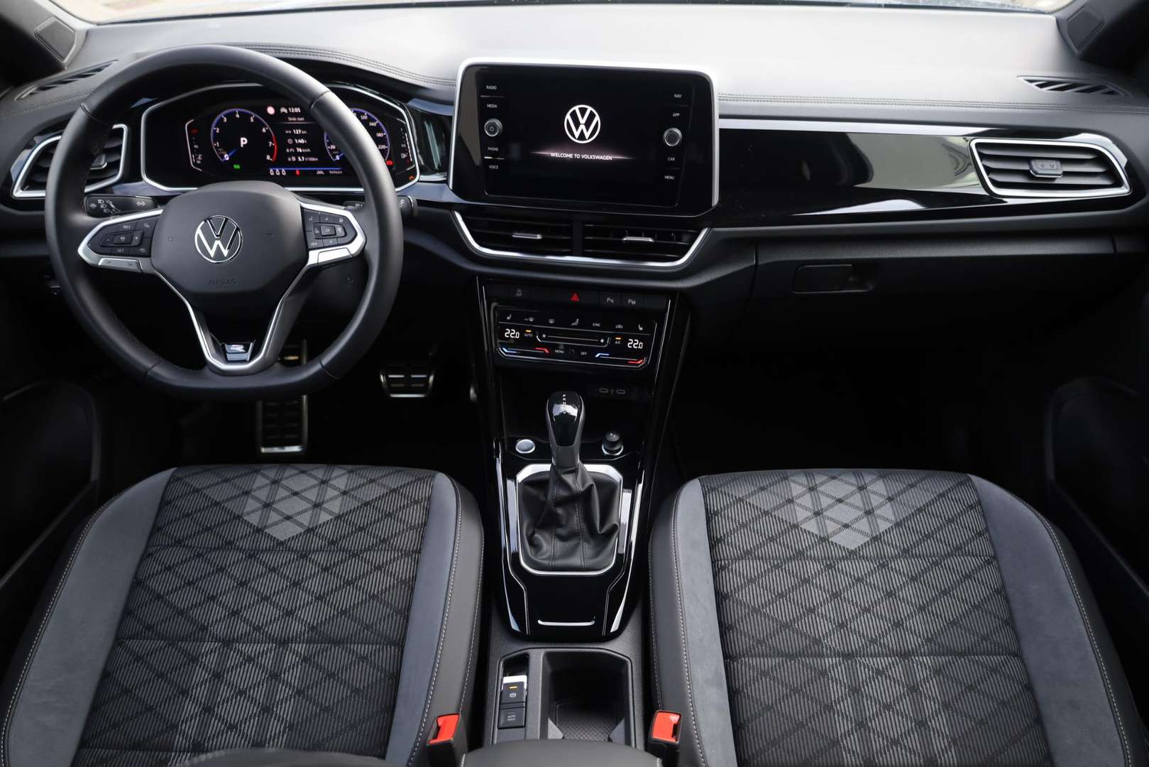 Volkswagen T-Roc R-Line - 2024 - Joinsteer - #3