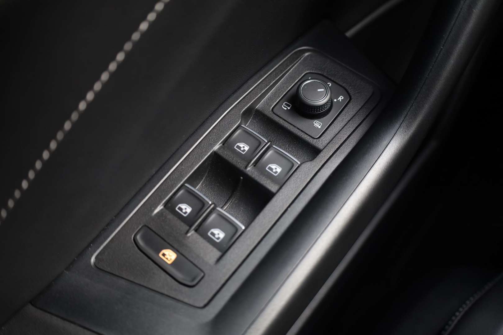 Volkswagen T-Roc R-Line - 2024 - Joinsteer - #11