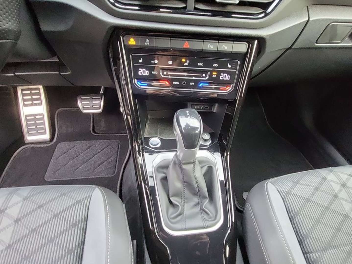 Volkswagen T-Roc R-Line - 2023 - Joinsteer - #13