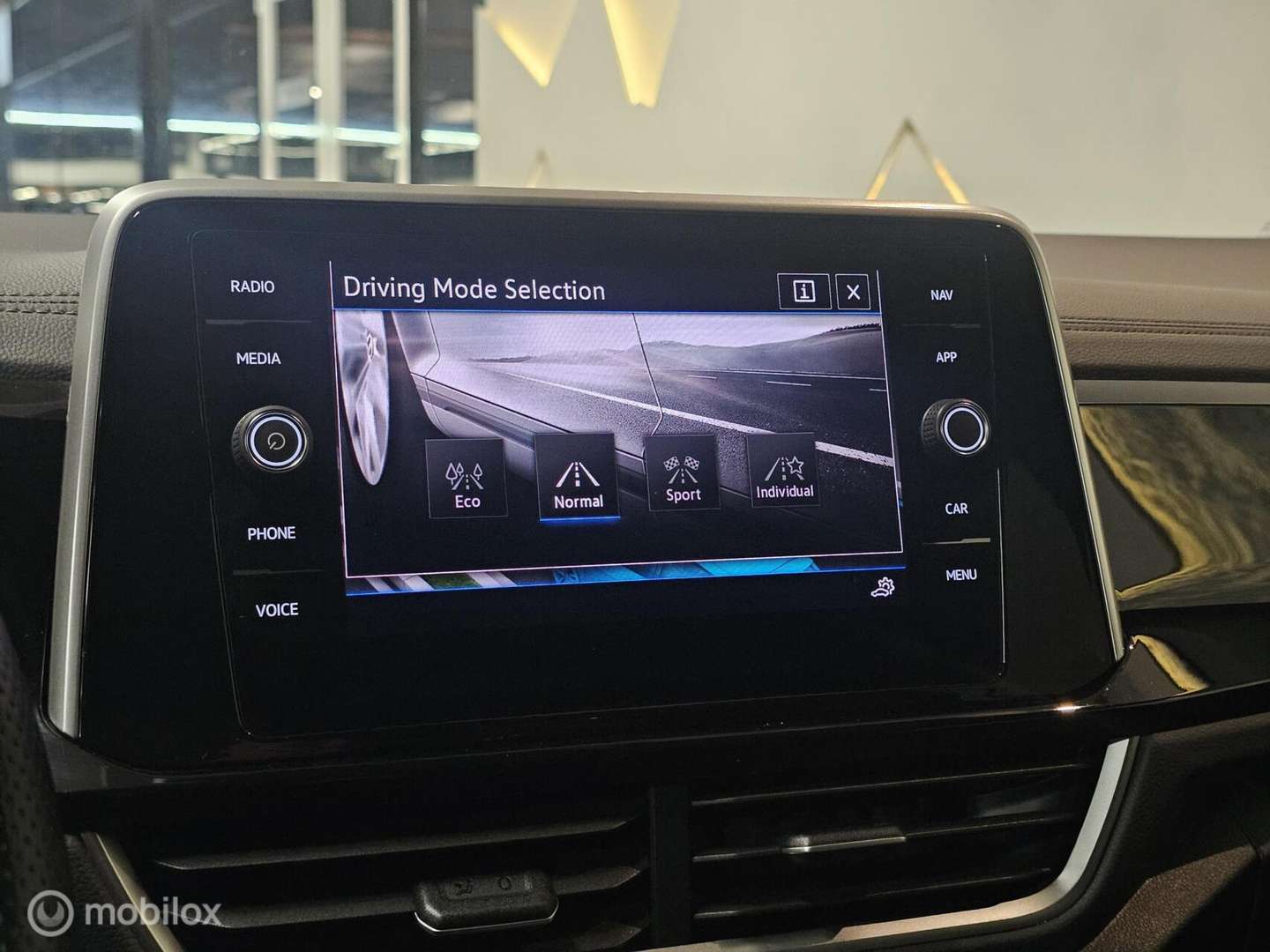 Volkswagen T-Roc R-Line - 2022 - Joinsteer - #41